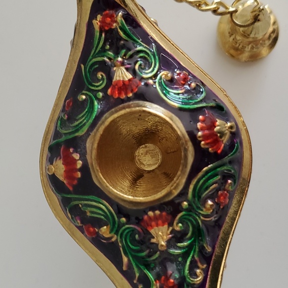 Travel Souvenirs and Home Decorations - Picture 6 of 11